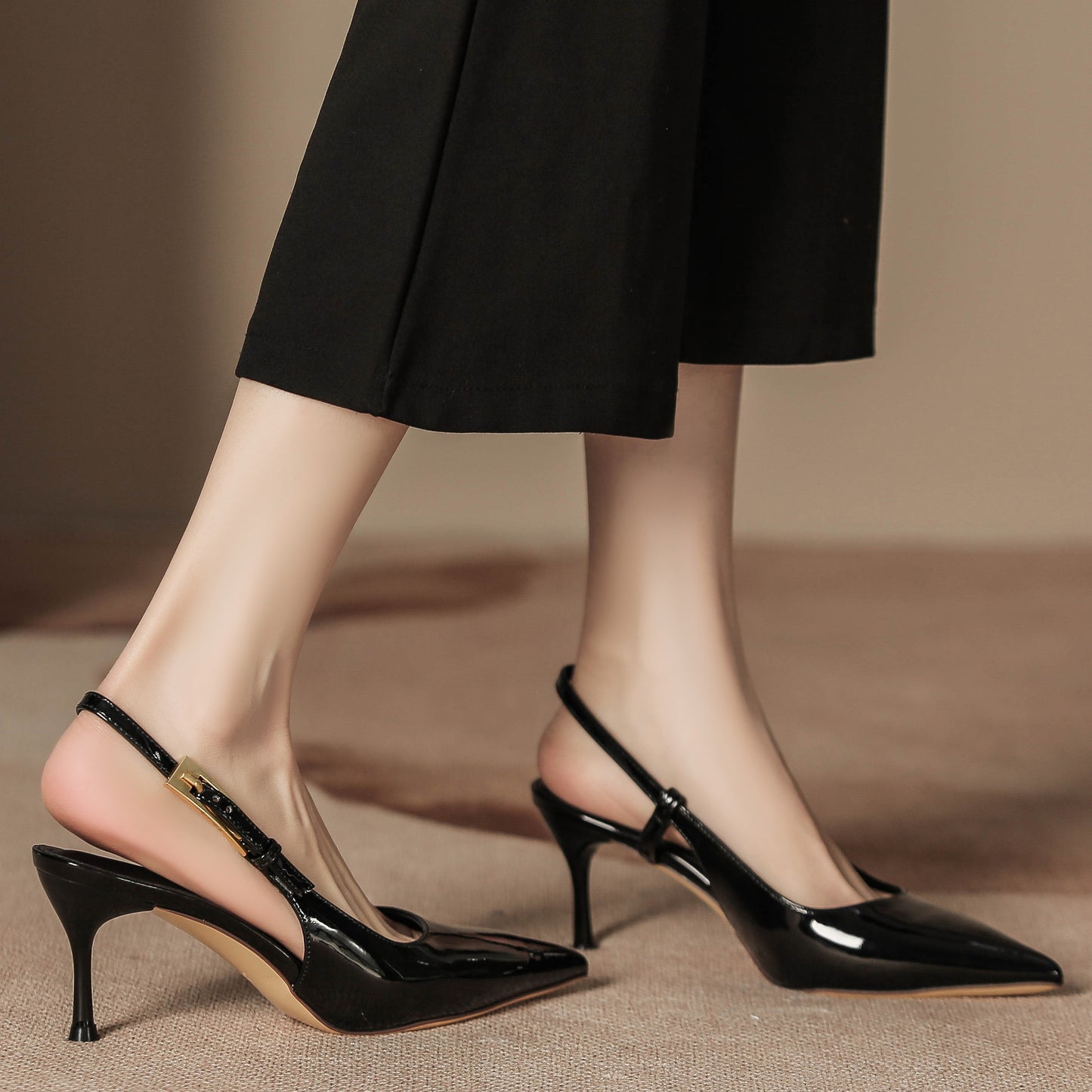 Slingback high heel pointed toe pumps