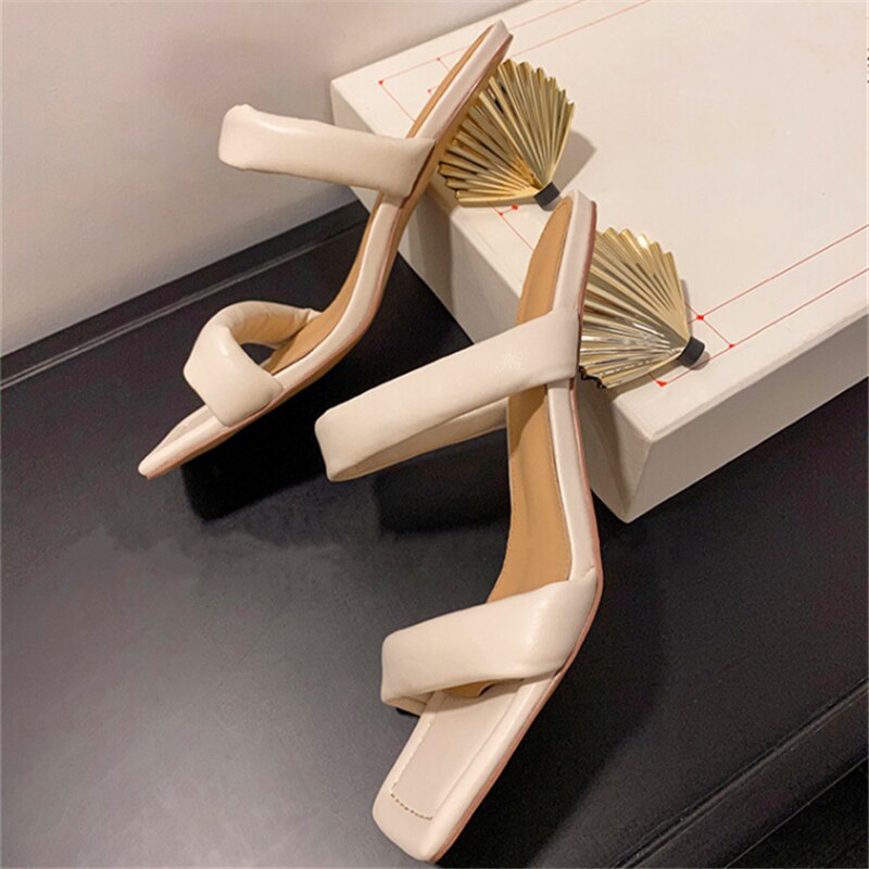 Metal Scalloped Heel sandals