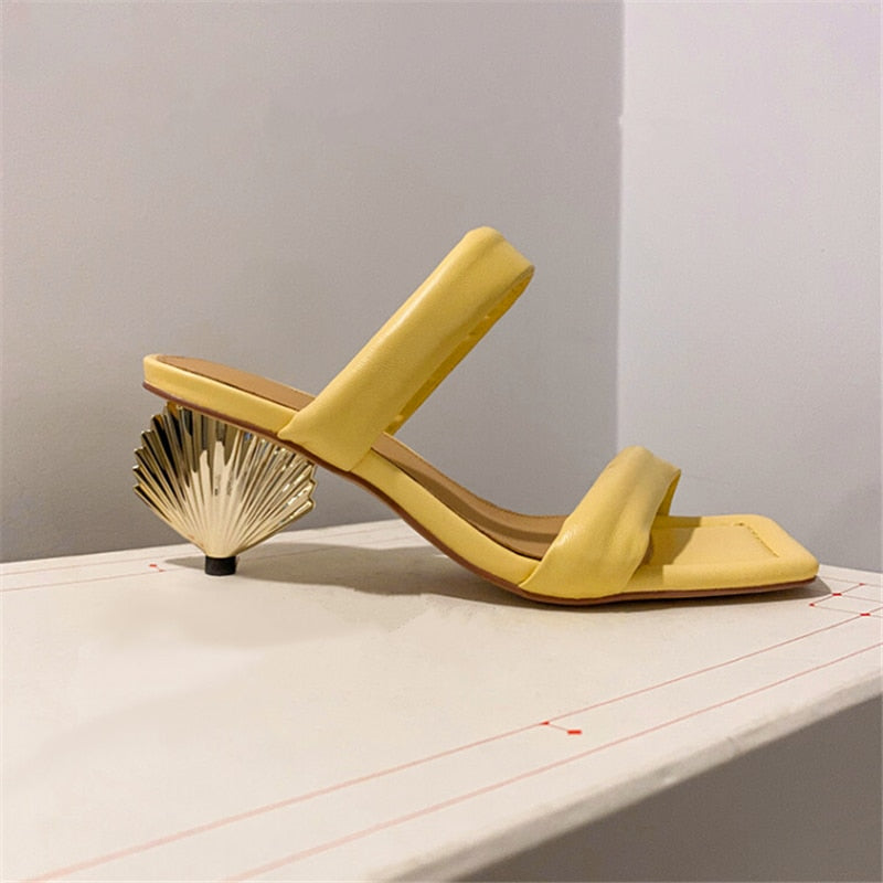 Metal Scalloped Heel sandals