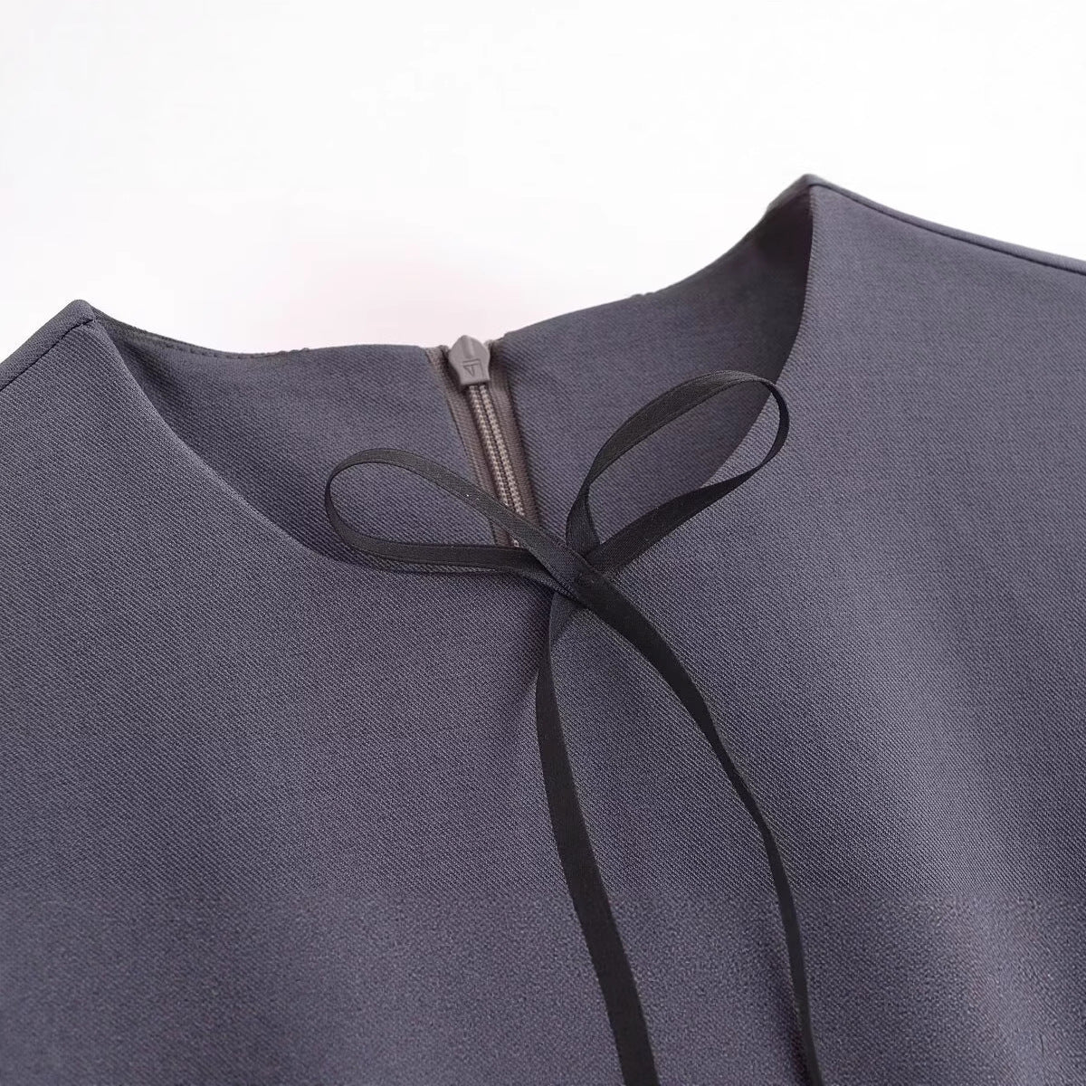 Bow d patchwork pleated hem dress