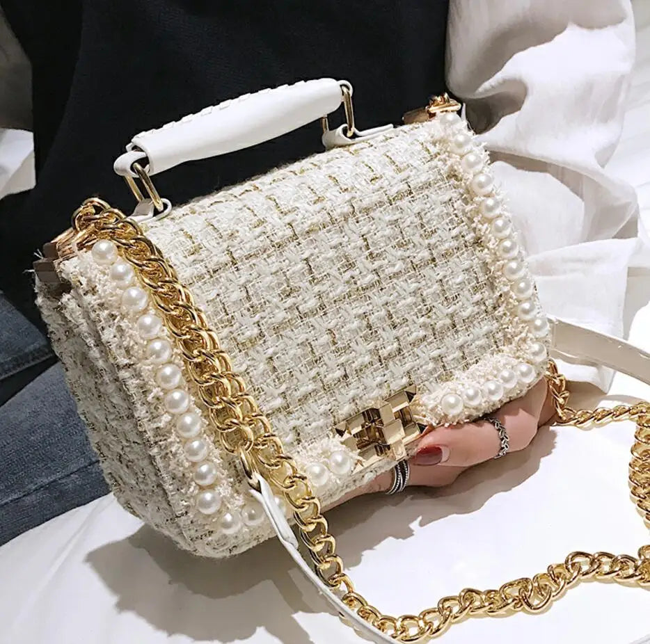 Woolen Pearl shoulder bag