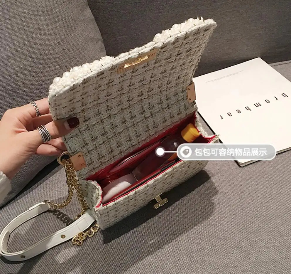 Woolen Pearl shoulder bag