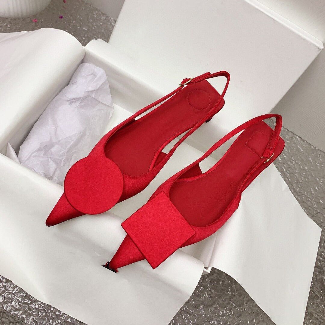 minimalist pointed bow women