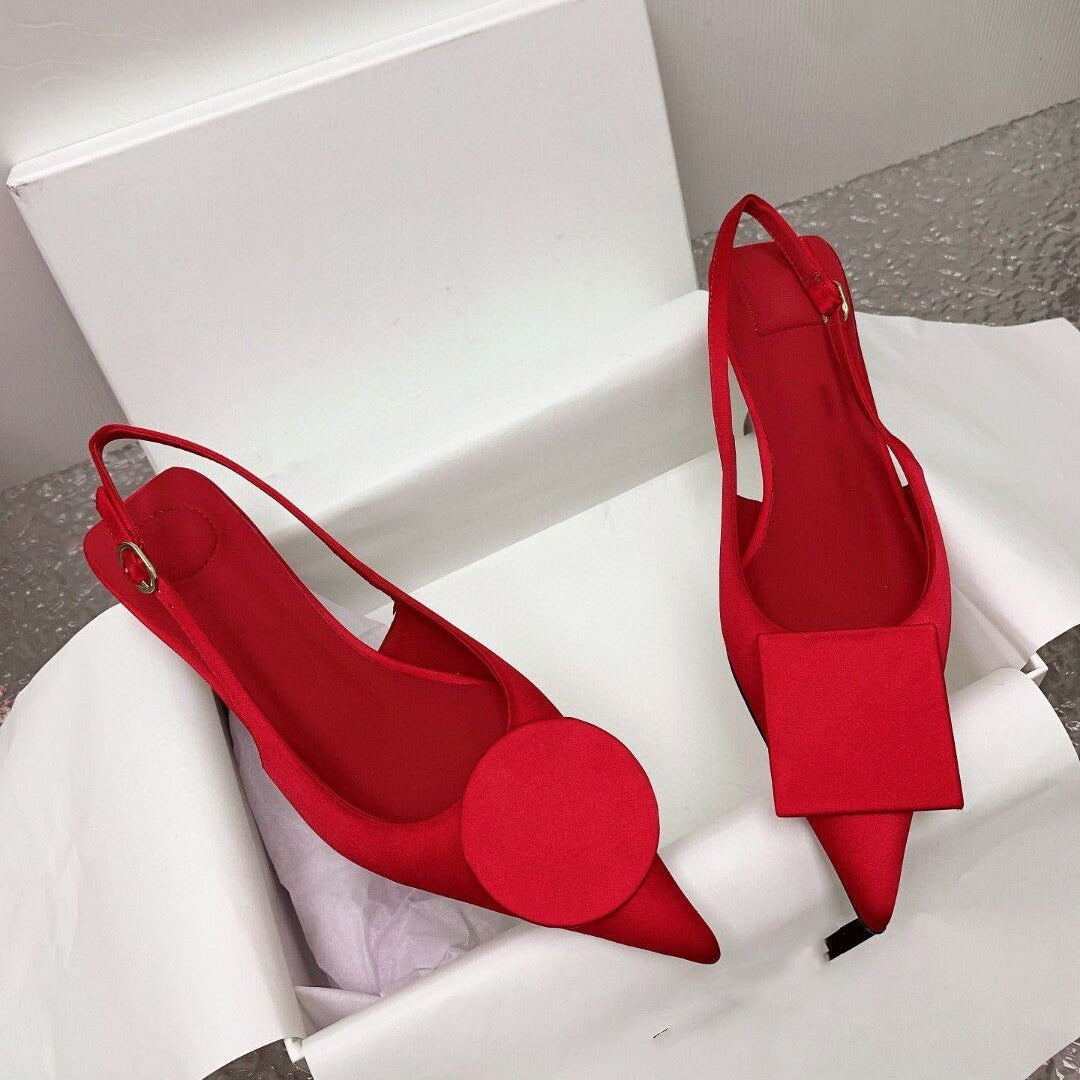 minimalist pointed bow women