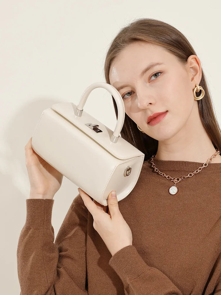 Genuine leather woman shoulder Handbag